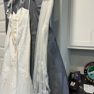 Wedding dress